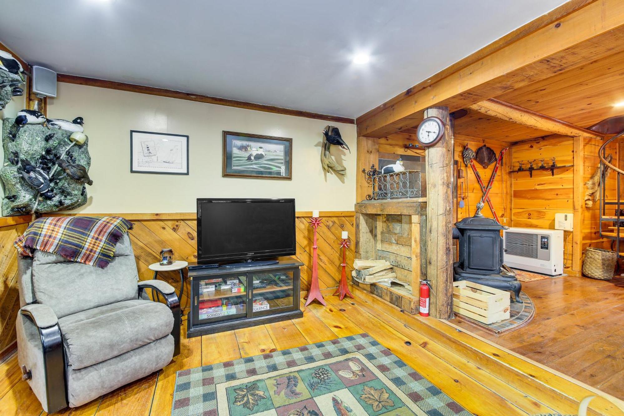 Rustic Searsport Cabin Loft And Sunroom On 10 Acres Exterior foto